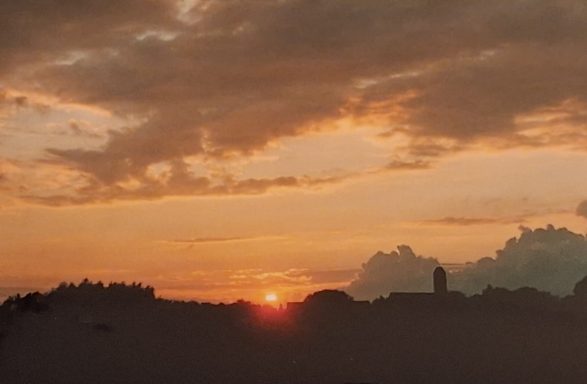 Avondlucht boven Kinderdijk (1)